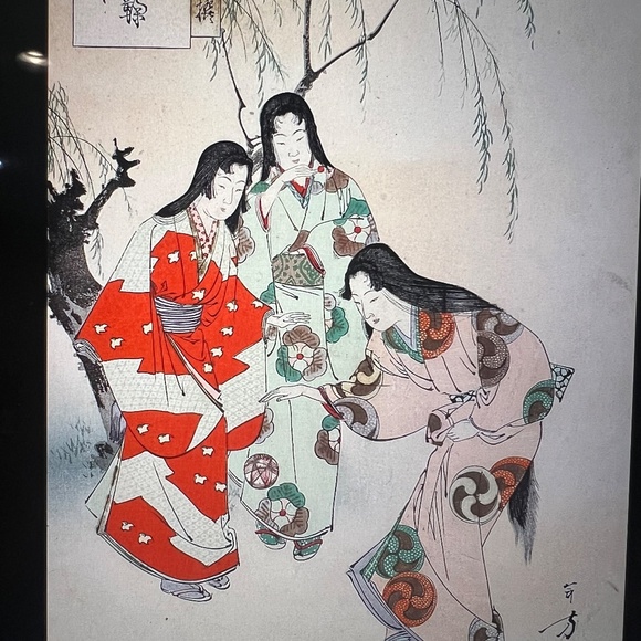 Beautiful Japanese TEMARI ball handmade by artisans Set of 2. - Picture 9 of 9